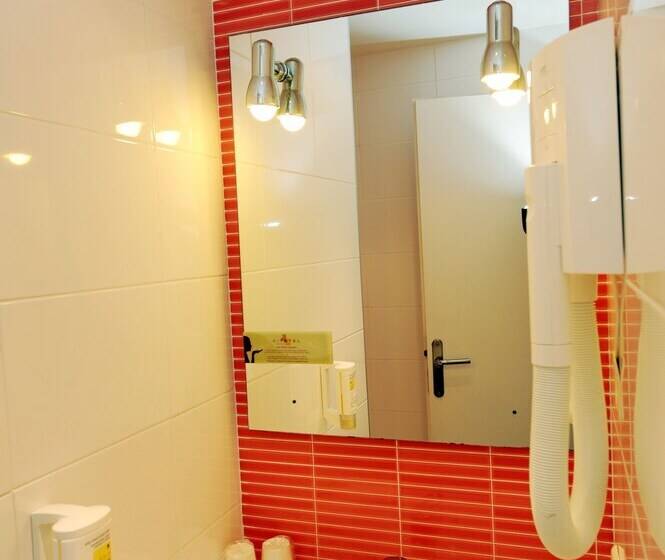 Номер Стандарт, Amerique Hotel Palavas   Piscine   Plage