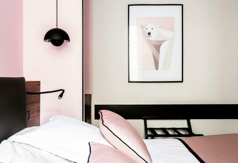 Номер Престиж, Hostellerie Du Chapeau Rouge