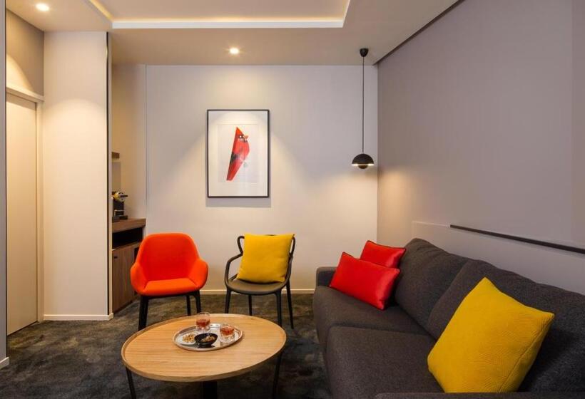 Полулюкс, Hostellerie Du Chapeau Rouge