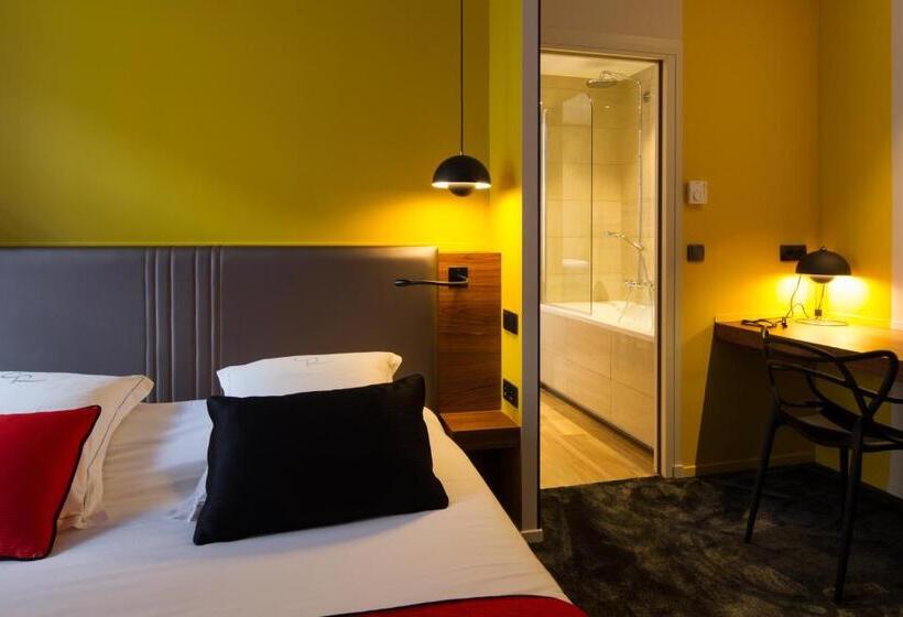 جناح جونيور, Hostellerie Du Chapeau Rouge