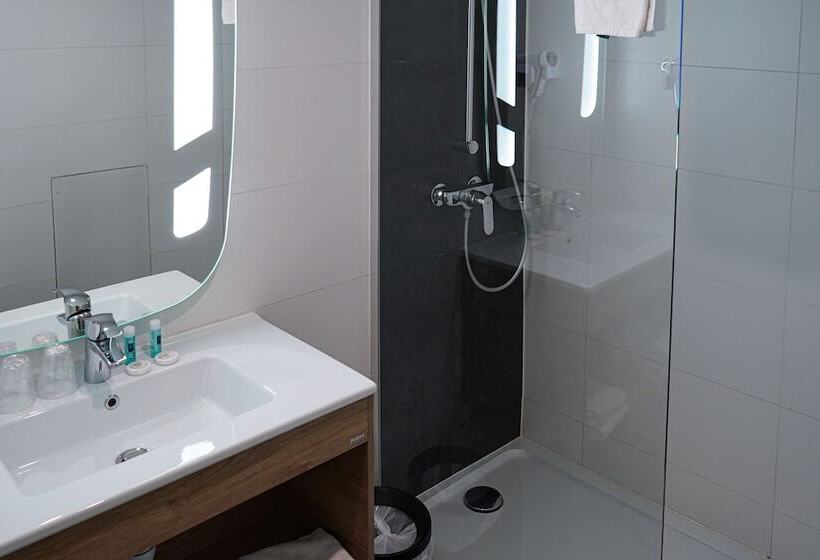 Номер Стандарт, Ibis Styles Marseille Centre Prado Place Castellane