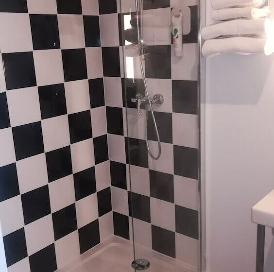 Номер Стандарт, Ibis Styles Marseille Vieuxport