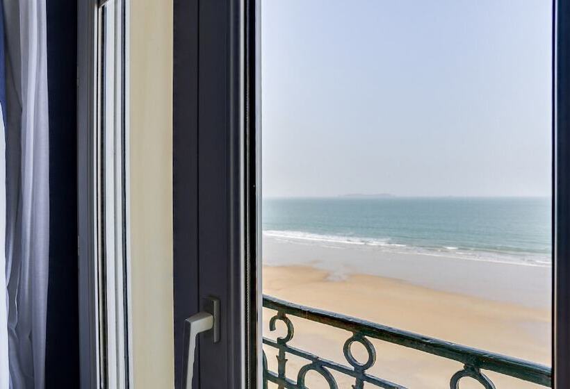 Номер Superior Вид на Море, Kyriad Saint Malo Centre Plage