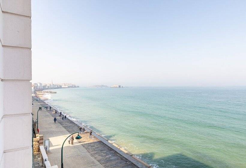 Четырехместный Номер Стандарт Вид на Море, Kyriad Saint Malo Centre Plage