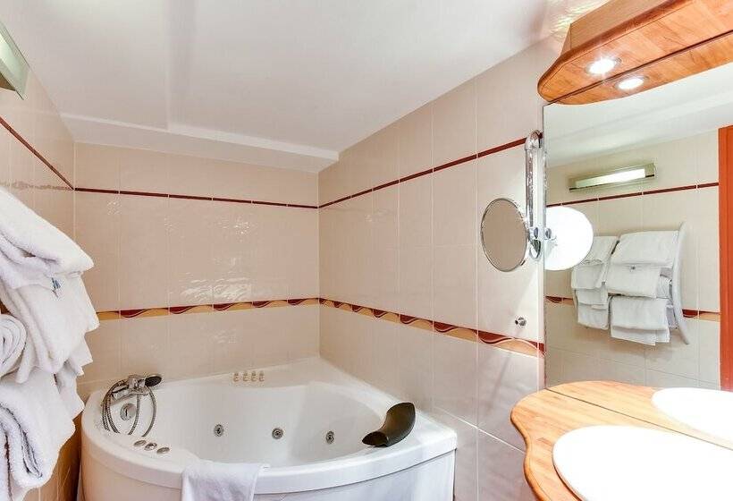 Pokój Duplex, Kyriad Saint Malo Centre Plage