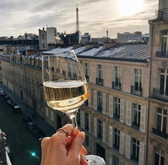 اتاق پرستیژ, Marignan Champs Elysees