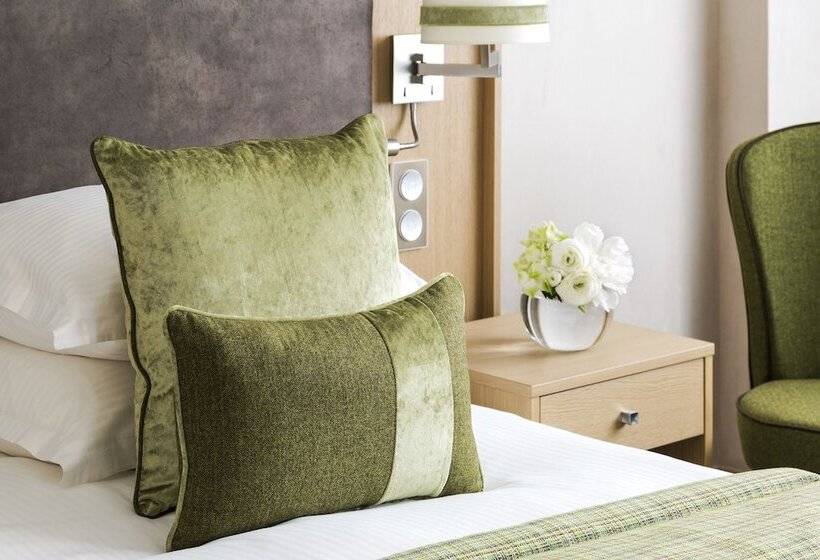 Номер Deluxe, Hôtel Barrière L Hôtel Du Golf