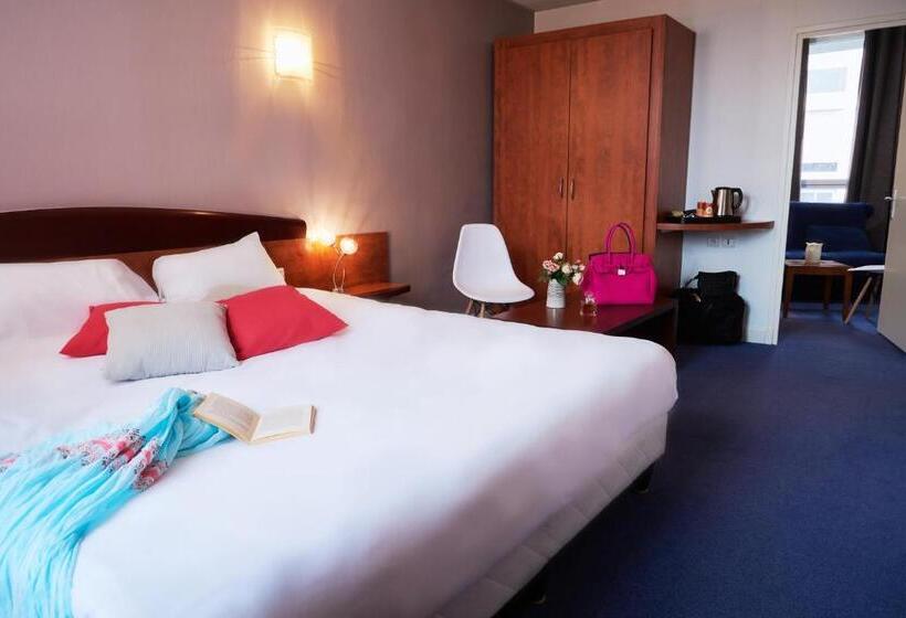 Четырехместный Номер Стандарт, Logis Hotels Grand Hotel D Orléans
