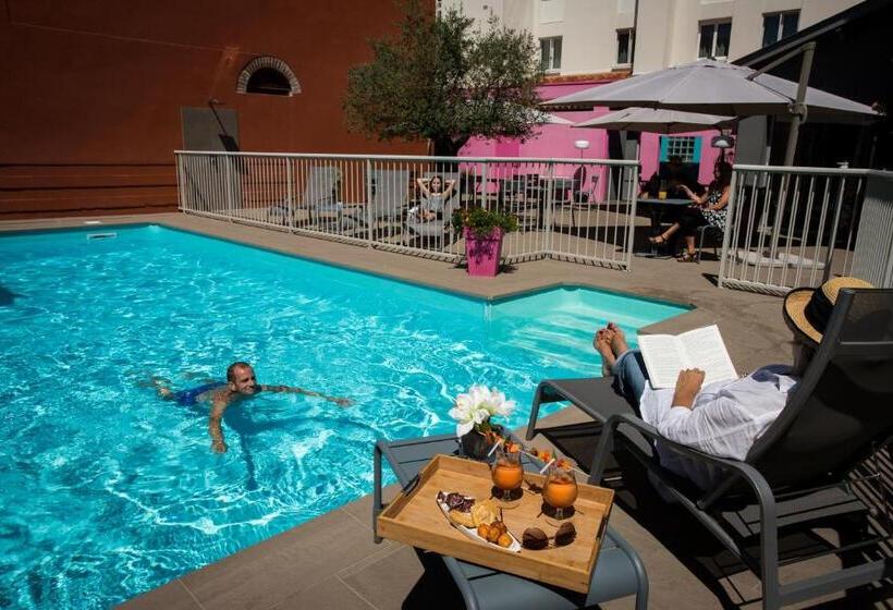 4인용 스탠다드 룸, Logis Hotels Grand Hotel D Orléans