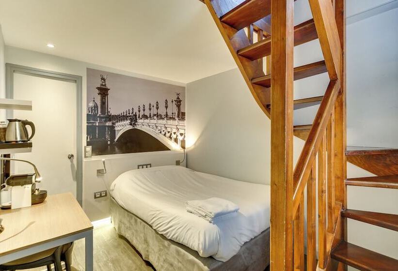 Üç Kişilik Standart Oda, Kyriad Paris 12 Nation