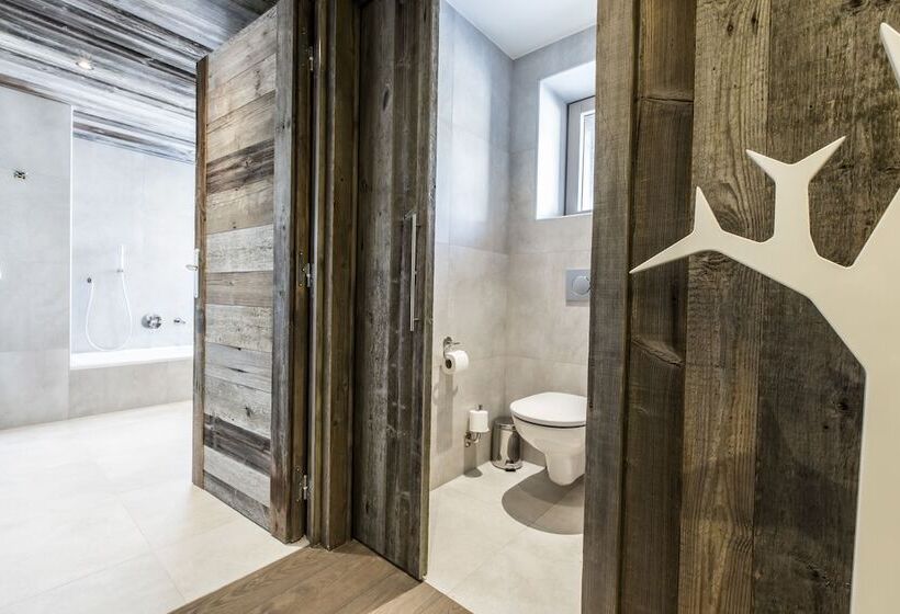 اتاق استاندارد, Chalet Hotel Crychar