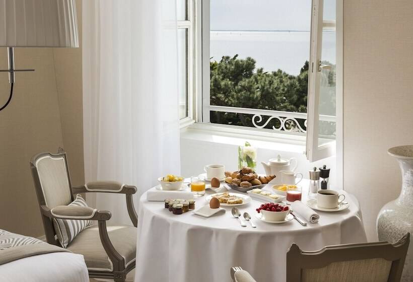 Полулюкс Вид на Море, Barriere Le Royal La Baule
