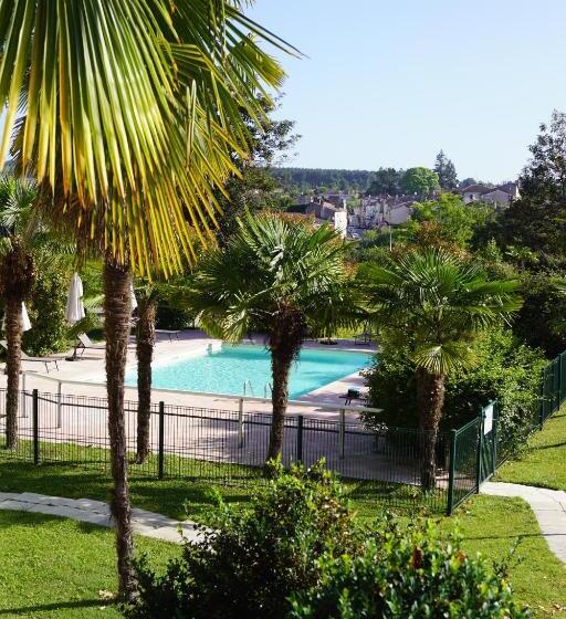 Семейный Номер, Logis Hôtels  Hôtel Et Restaurant Domaine De Fompeyre