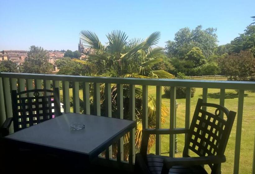 家庭间, Logis Hôtels  Hôtel Et Restaurant Domaine De Fompeyre