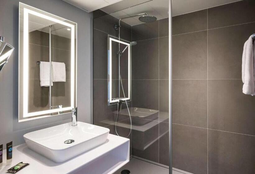 Классический Номер, Novotel Saclay