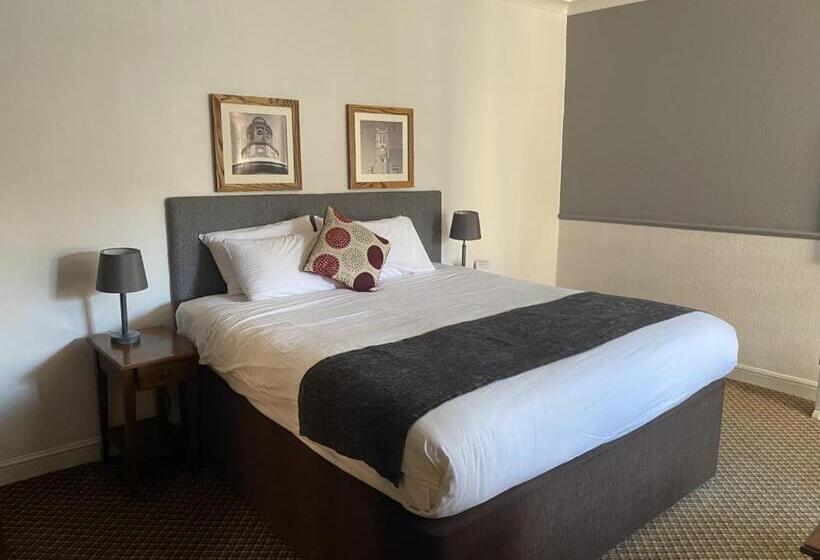 Номер Стандарт, Cromwell Lodge Hotel By Greene King Inns