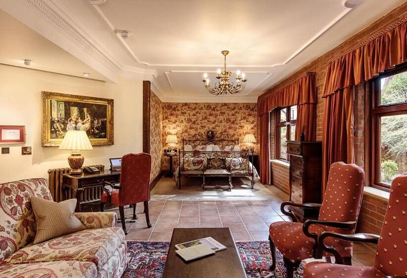 Классический Номер, Pennyhill Park Hotel And Spa
