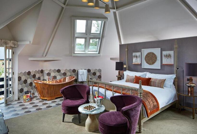 Люкс с Террасой, Pennyhill Park Hotel And Spa