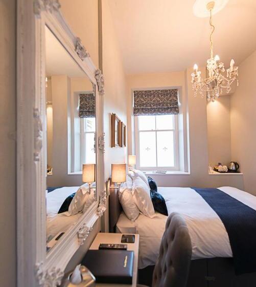 Номер Basic, Glewstone Court Country House