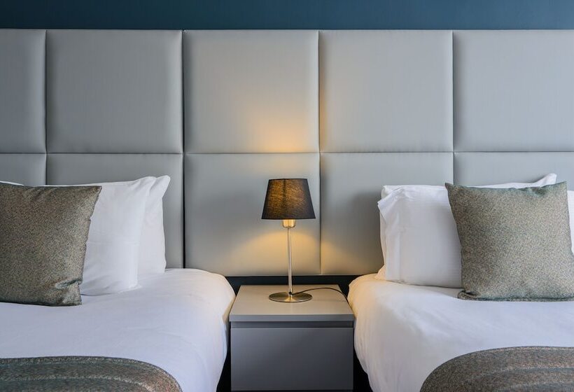 Номер Стандарт, Kensington Court Hotel   Earls Court