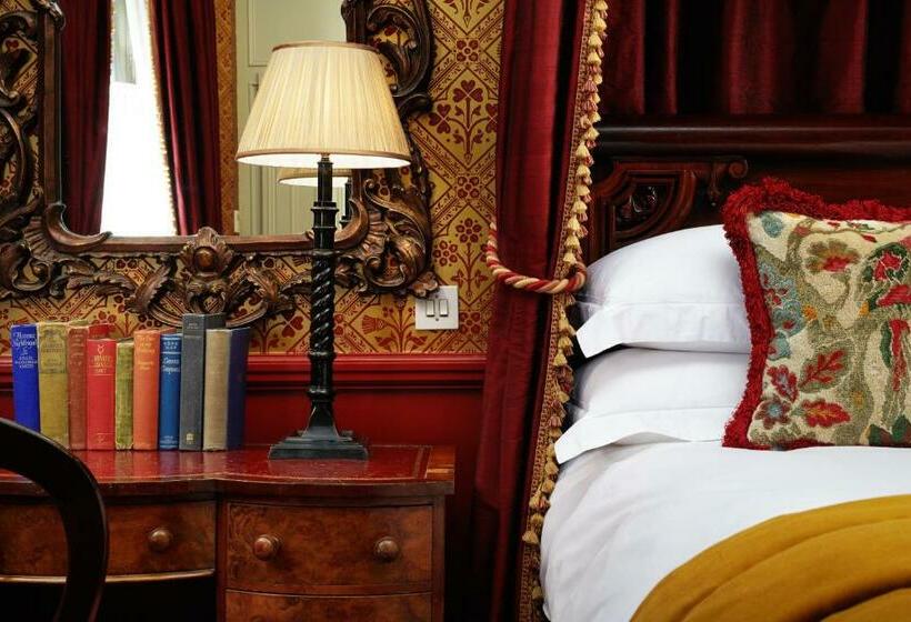 Полулюкс, The Gore London   Starhotels Collezione