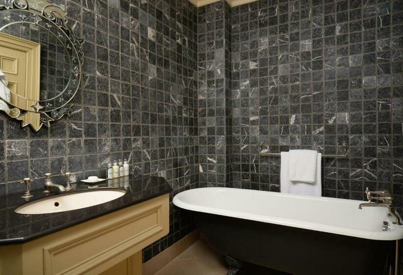 Полулюкс, The Gore London   Starhotels Collezione