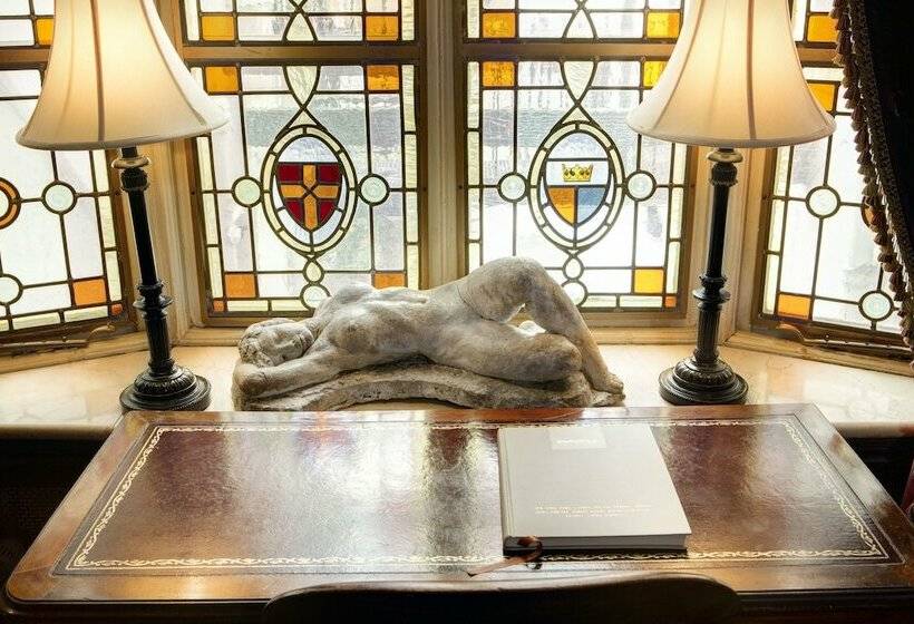 Полулюкс, The Gore London   Starhotels Collezione