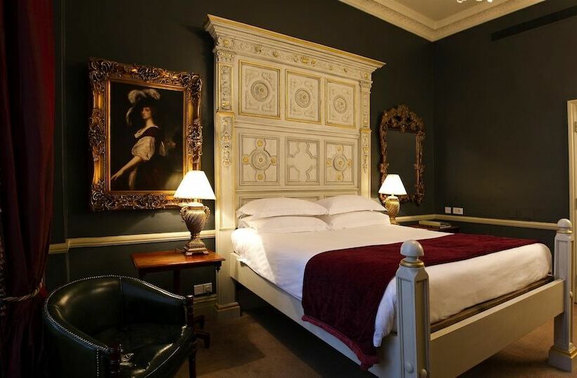 Номер Deluxe, The Gore London   Starhotels Collezione