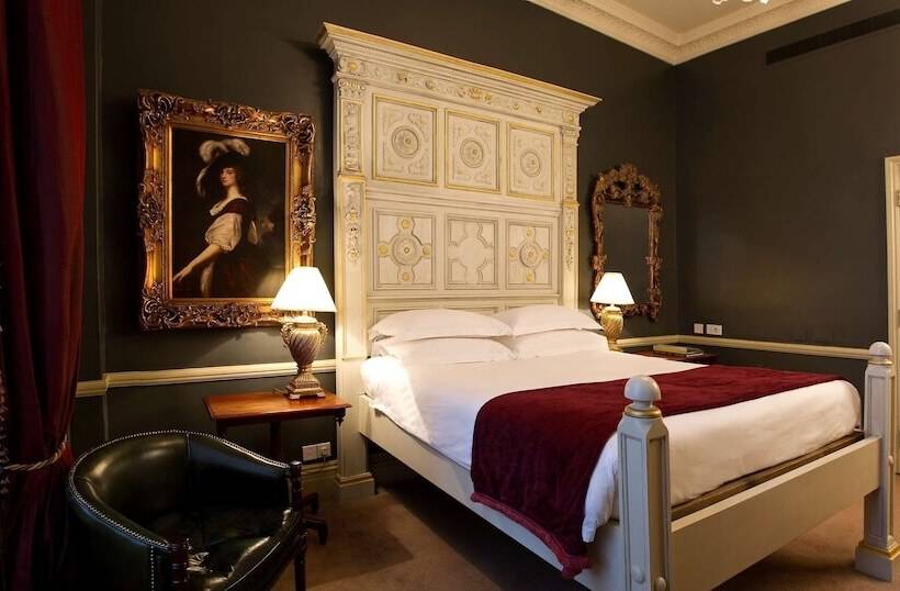 Номер Deluxe, The Gore London   Starhotels Collezione