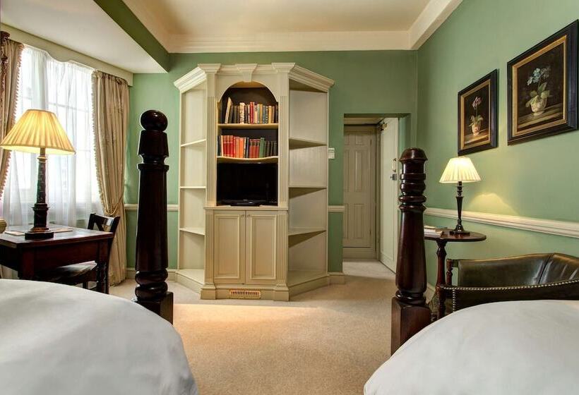 Номер Superior, The Gore London   Starhotels Collezione