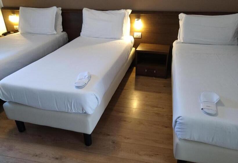 Номер Стандарт Трехместный, Nuovo Albergo Italia
