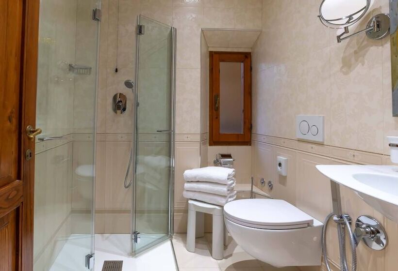 اتاق استاندارد, Alba Palace