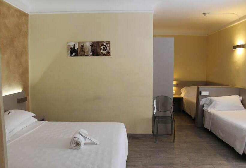 اتاق سوپریور چهار تخته, Albergo Firenze