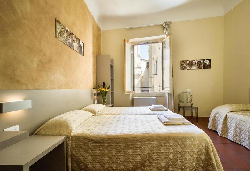 اتاق استاندارد چهار تخته, Albergo Firenze