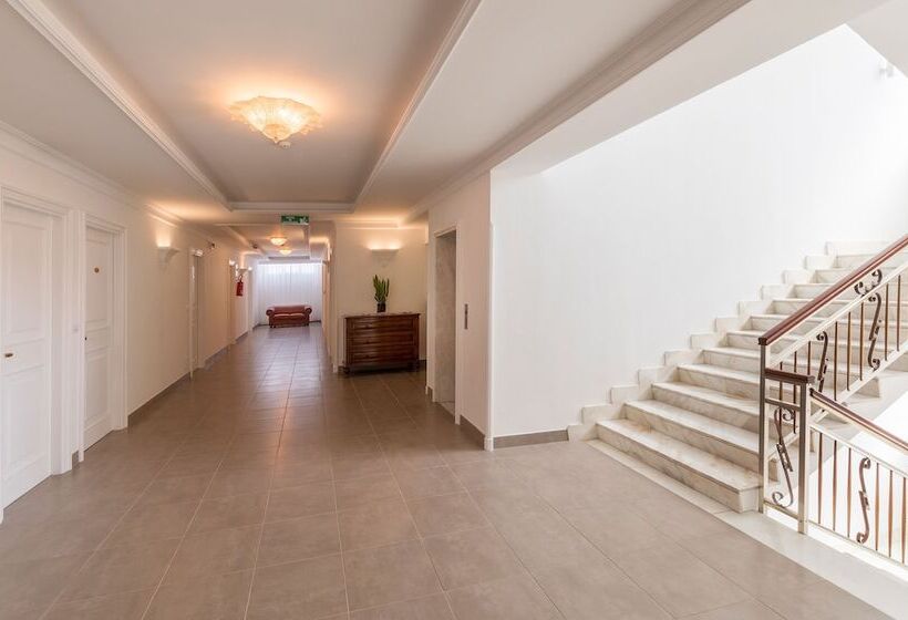 اتاق سوپریور سه تخته, Delle Palme