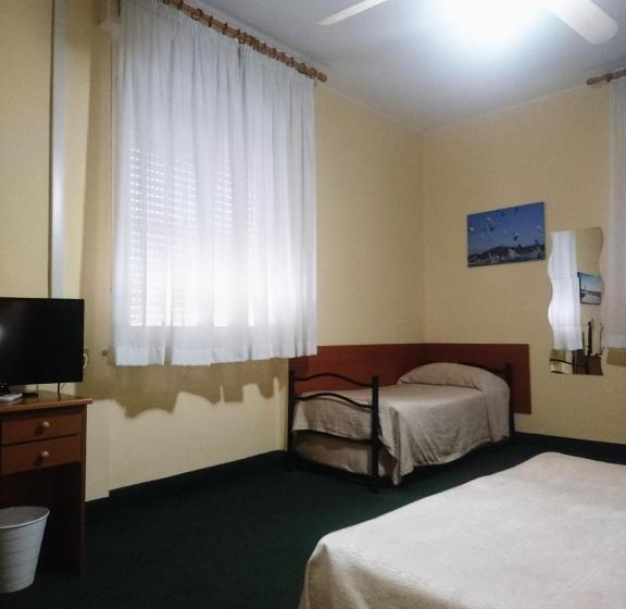 Habitación Triple Estándar, Giappone Inn Parking