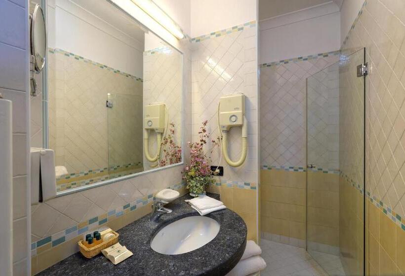 带海景的高档三人间, Le Querce Resort Sea Thermae & Spa