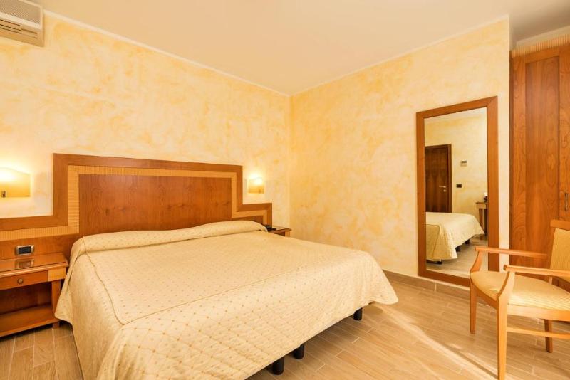 Полулюкс, Hotel & Residence Venezia 2000
