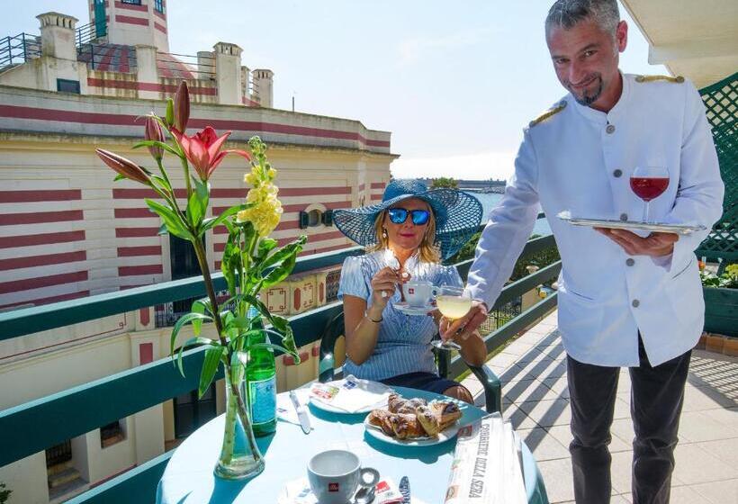 Номер Стандарт Трехместный, Terminal   Caroli Hotels