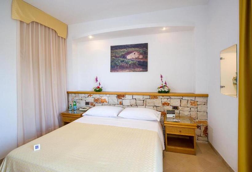 Номер Стандарт, Terminal   Caroli Hotels