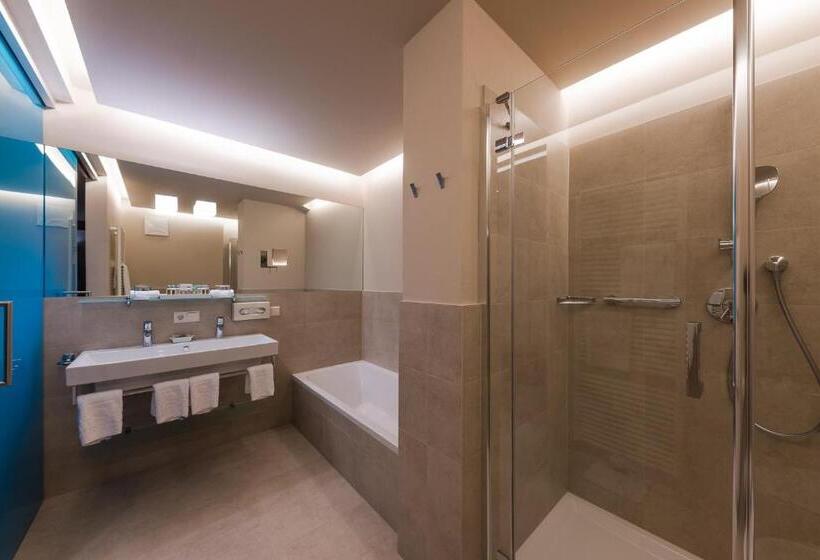 Полулюкс с Балконом, Mignon Meran Park & Spa