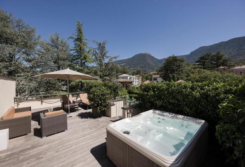Люкс Кровать Кинг, Mignon Meran Park & Spa