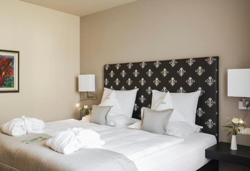Люкс Deluxe Кровать Кинг, Mignon Meran Park & Spa