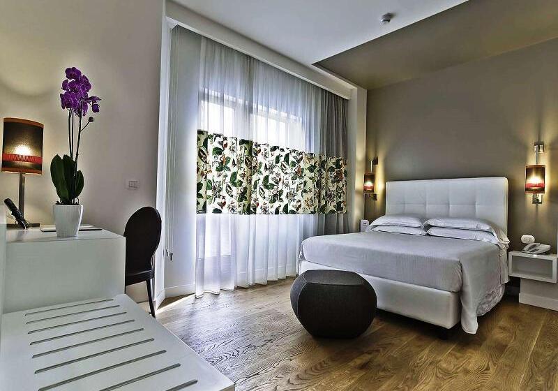 Habitación Estándar, Caravel