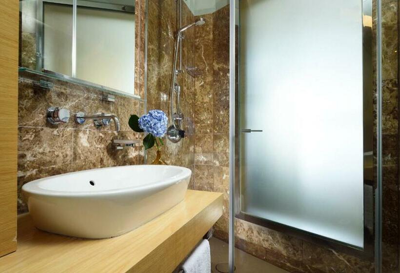 اتاق اجرایی, Unahotels Napoli