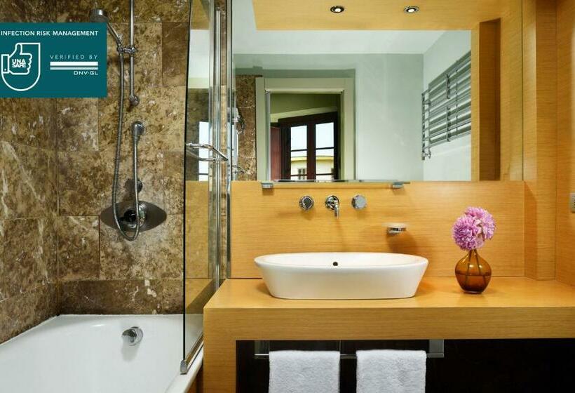 اتاق سوپریور, Unahotels Napoli