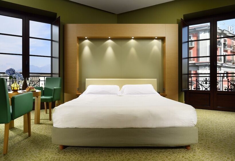 اتاق سوپریور, Unahotels Napoli