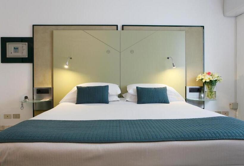 اتاق لوکس, Buonconsiglio