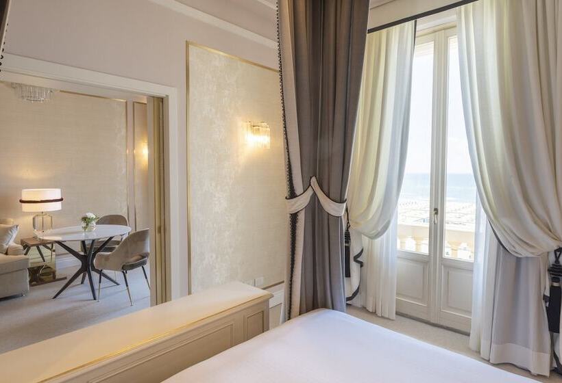 سوییت با چشم‌انداز دریا, Grand Hotel Principe Di Piemonte