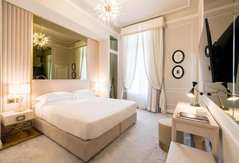 اتاق سوپریور با چشم‌انداز جانبی دریا, Grand Hotel Principe Di Piemonte